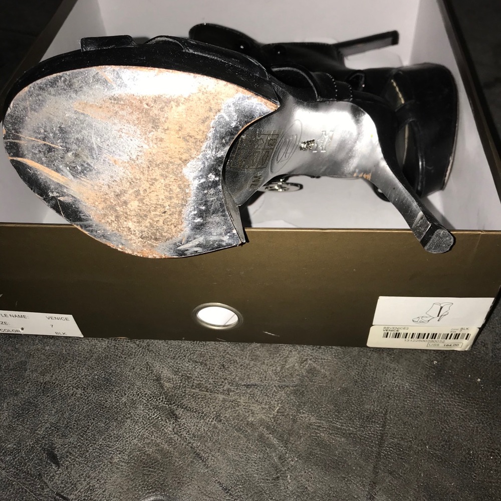 Bebe heels. - Picture 2 of 4